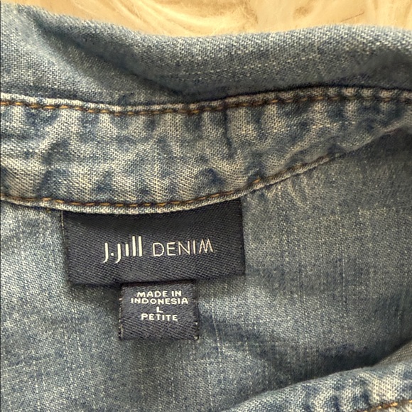 J. Jill Denim Blue Button Down Shirt Large Petite - Picture 3 of 5